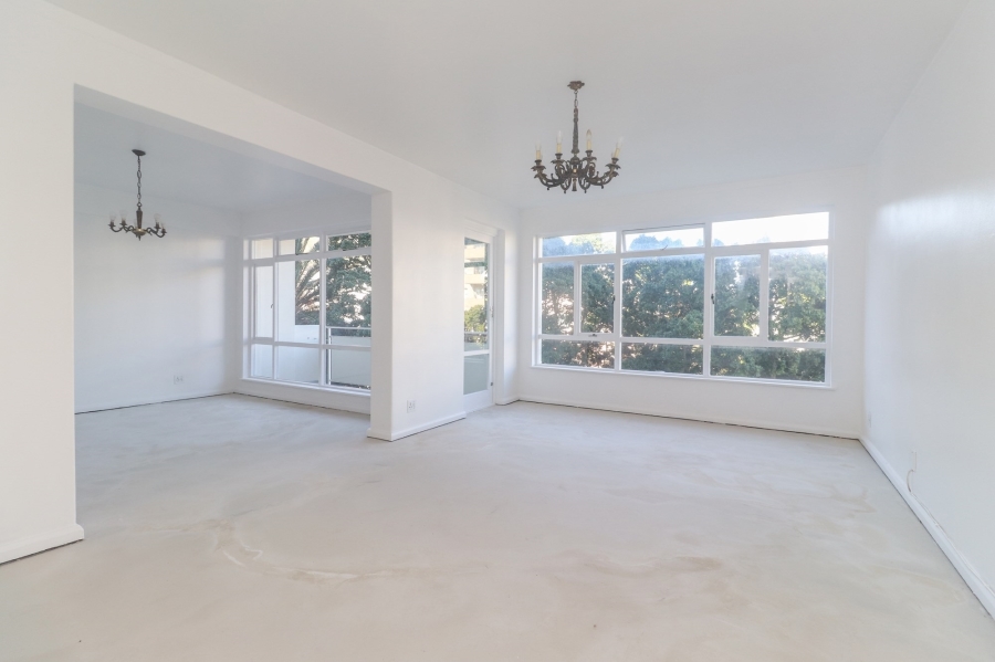 2 Bedroom Property for Sale in Sea Point Western Cape